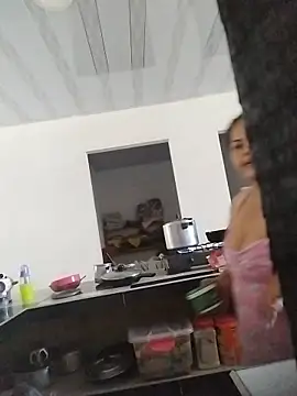 MiaBloom0 webcam