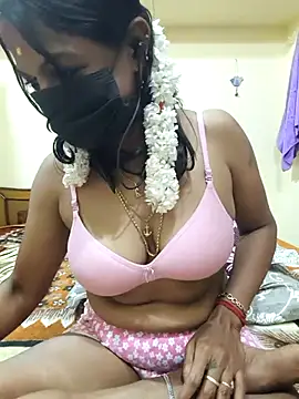 Tamil_Ishu webcam