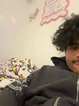 Mrlaythedickdown's live cam