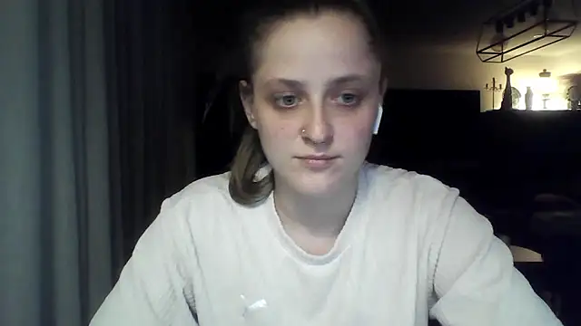 LeaWetGirl live cam on StripChat