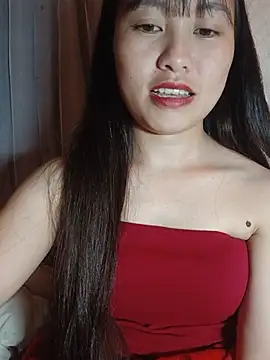 Cherry-squirtt live cam on StripChat