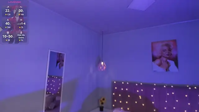 ela_petit live webcam show