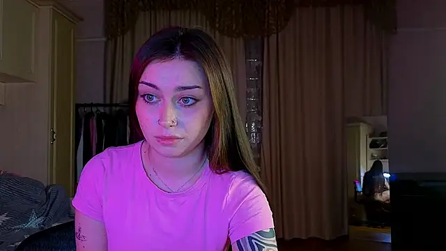 danieliis live cam on StripChat