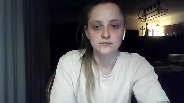 LeaWetGirl webcam