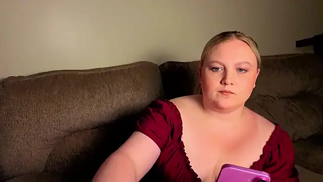PhatAssBlond live cam