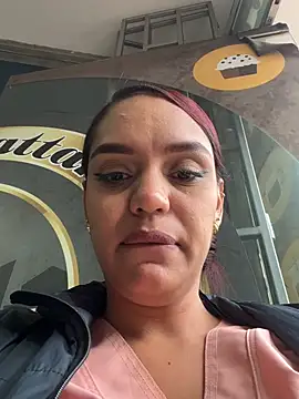Sara-77 live cam on StripChat