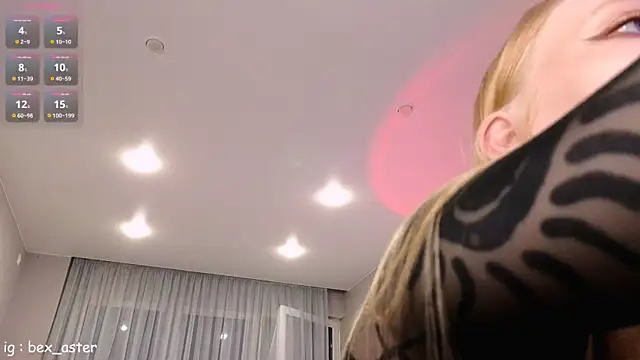 RebeccaAster webcam