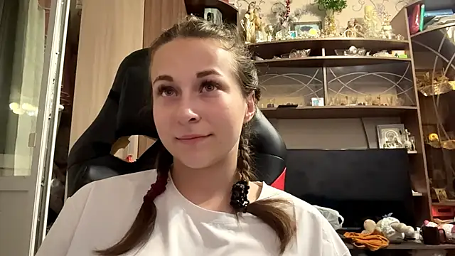 TaIliedGuest live cam on StripChat