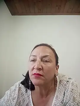 dangerous_milf live cam on StripChat