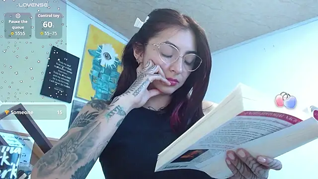 ZoeBakers_ webcam