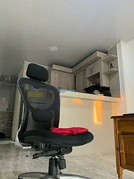 YeremiBrowm webcam