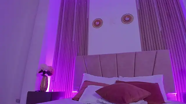 Victoria_Beaumont webcam