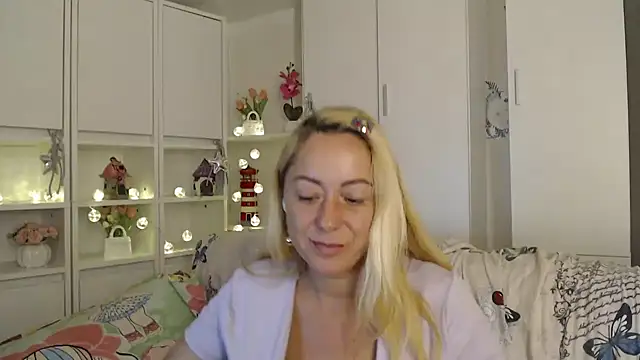 _karolynesyera_ webcam