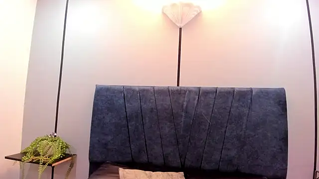 Victoriaa_Anderson live cam on StripChat