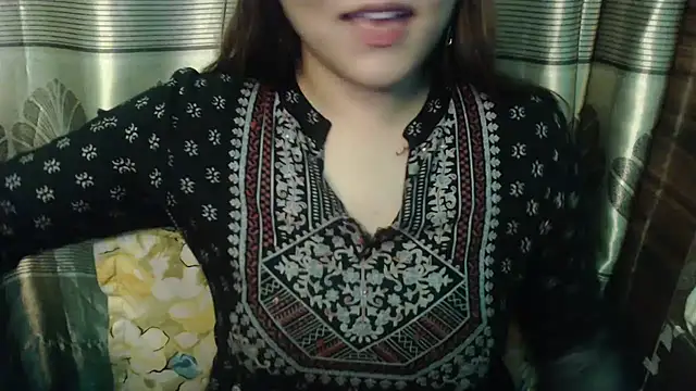 queen_angelina (F young) - fingring
