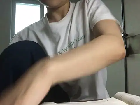 hypekittyboy Live Webcam on Stripchat