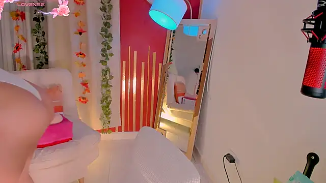 Miss_ash webcam