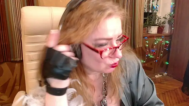 Miss_Tress webcam