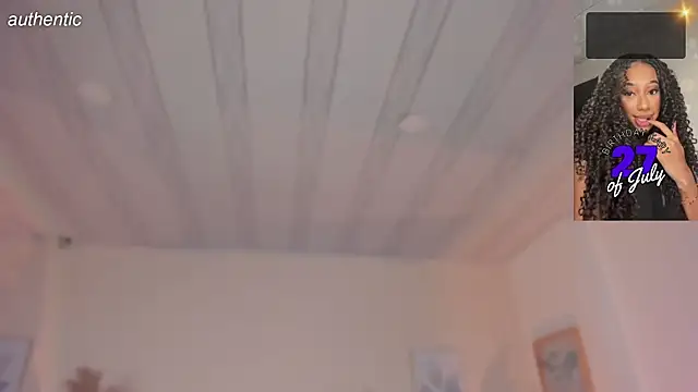 KaryMooon webcam