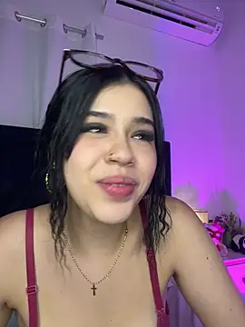 Lily_Woodz live cam on StripChat