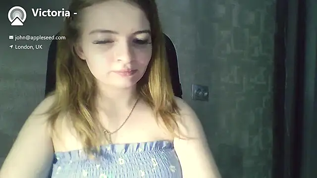 Elirya live cam on StripChat