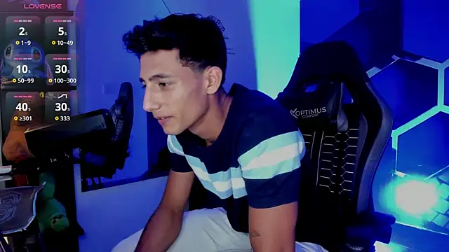 MaxiimoRomano_ webcam