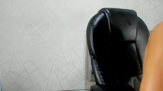 Toji_ferrer live cam on StripChat