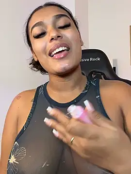 aleja_montiel__ webcam
