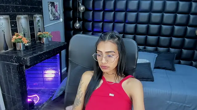 KarlaSlutSkinny__ webcam