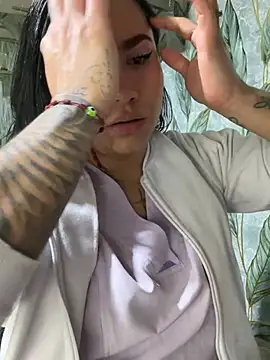 sweet__nurse1 (F young) - MAKE MY PUSSY DRIP 🔥😈