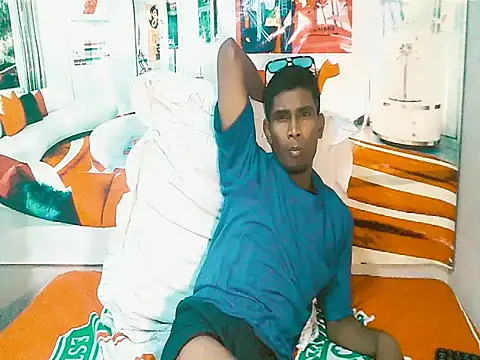 IndianThuggin live cam on StripChat