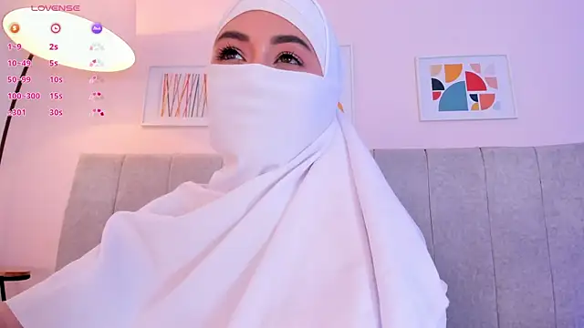 fatiima_ (F young) - Show tits + pinch nipples 🔥🍒