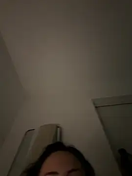 ElliemaiX webcam