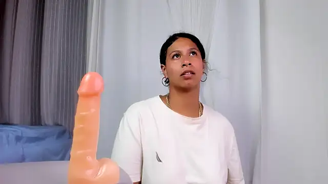 chloefixxx (F young) - One nipples kiss