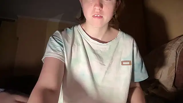 Aphr0ditee live cam on StripChat