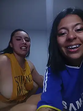 Laila_and_konny webcam