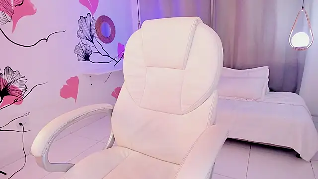 Chanel_Cruzz webcam