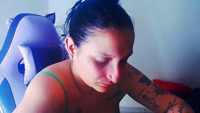liz_dirty - Liz_dirty's free webcam - UK Sex Cams