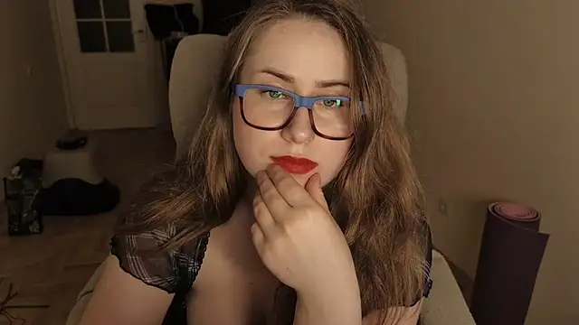 seasonalsomeone - SeasonalSomeone's free webcam - UK Sex Cams