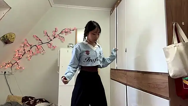 SweetMiaXO webcam