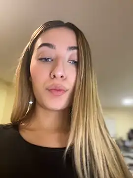 kloe__t18 webcam