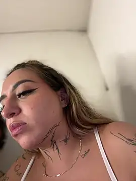 Velvet1_ webcam