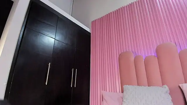zafira_moonbe webcam