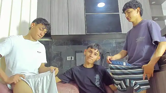 pelusos_mens