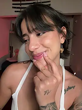 Ale_Lewis webcam
