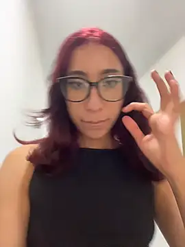 LacyLureXXX live sex cam