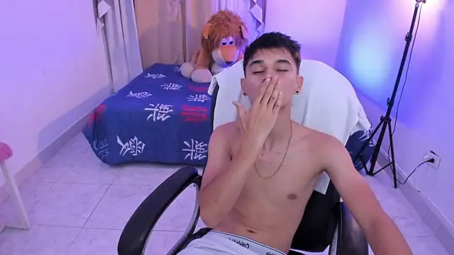 Aron_Boyy live sex cam