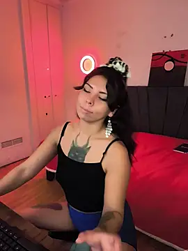 ivihetaira - Ivihetaira's free webcam - UK Sex Cams
