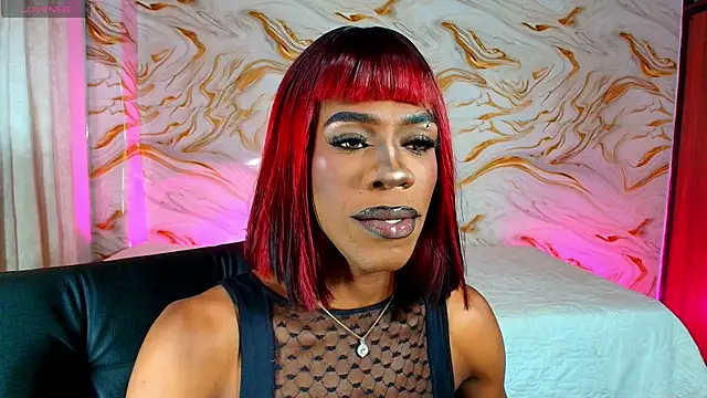 EbonyHansNight webcam