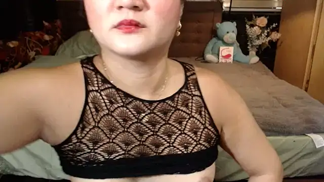 xheavenlytrans live cam on StripChat